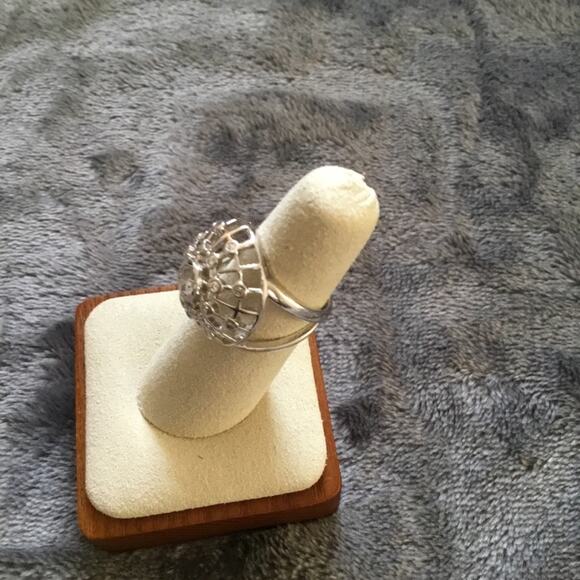 Sterling Silver Unique Round Crystal Ring - Picture 3 of 8